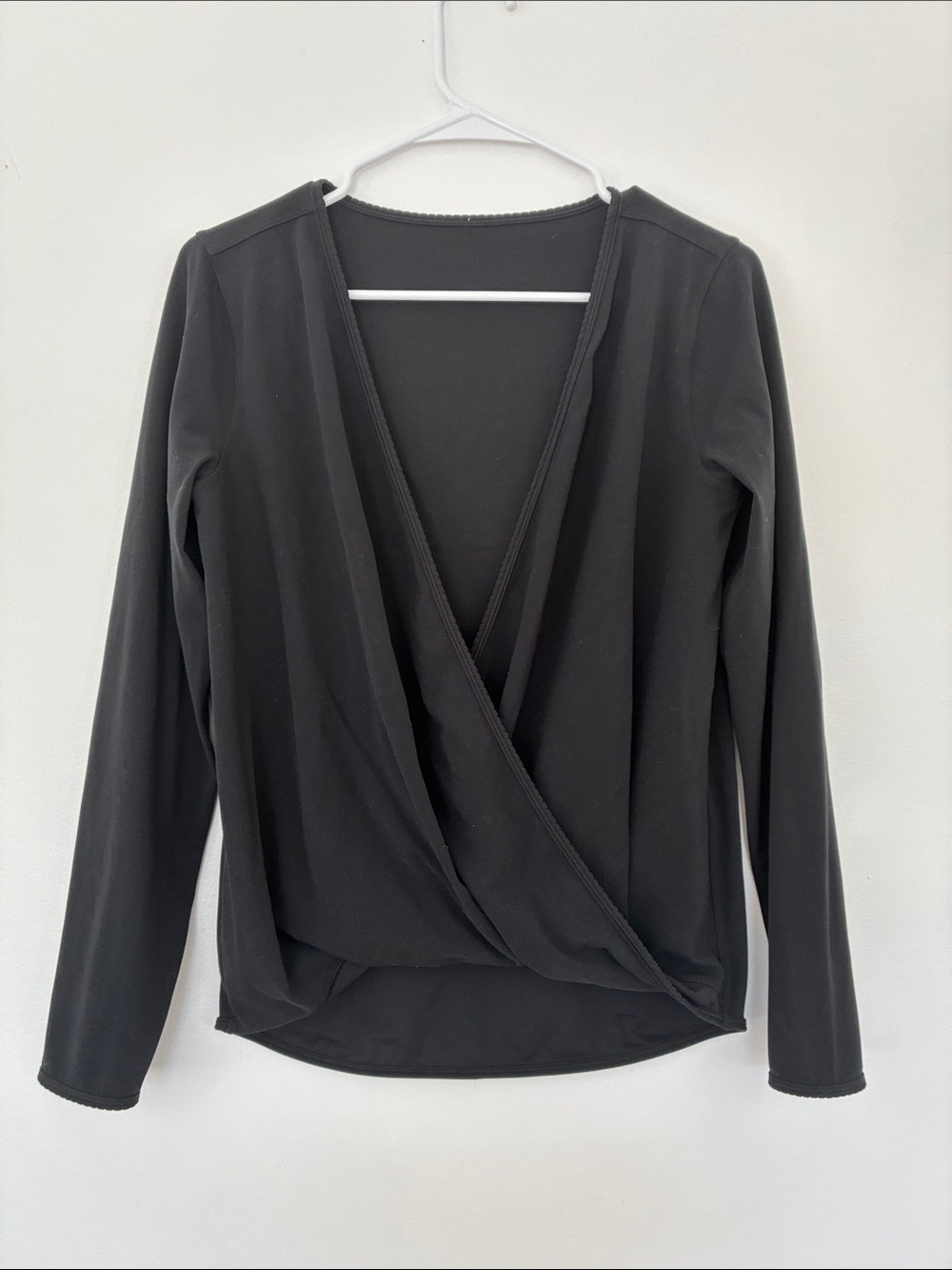 Lululemon Full Freedom Long Sleeve Wrap Shirt 8 Black Nulu Crossover